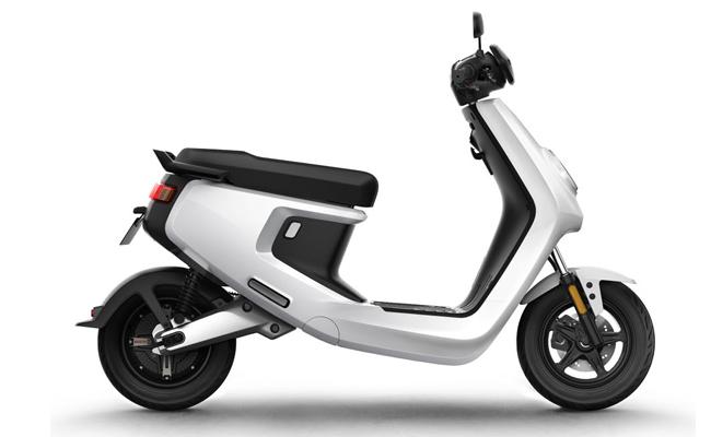2022 NIU MQi+ Sport  -  White  - Electric Scooter